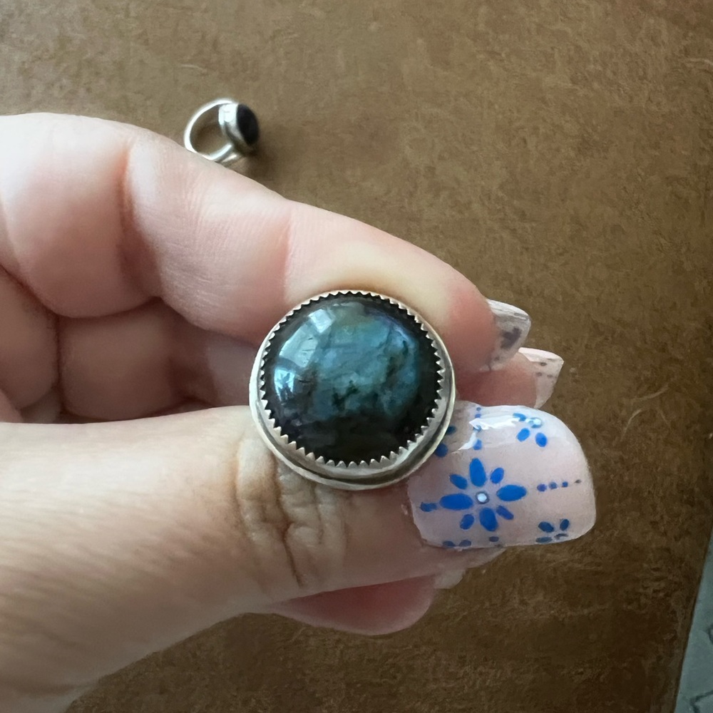 Labradorite Gemstone Size 8.5 Silver Ring - image 2